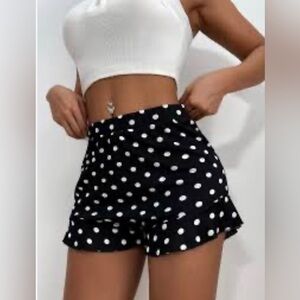 Alya Black with white polkadot dressy shorts size small